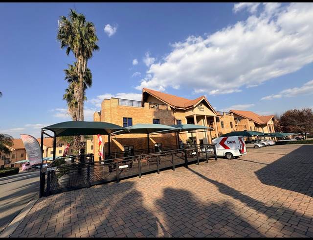 43M² OFFICE TO LET IN FOURWAYS